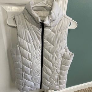 White juniors puffer vest